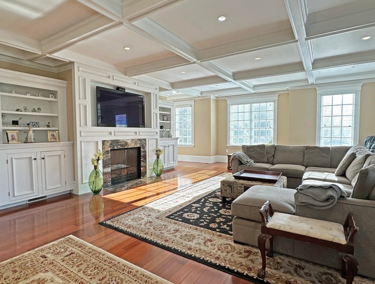 60 Forest Ave - Photo 2 of 21