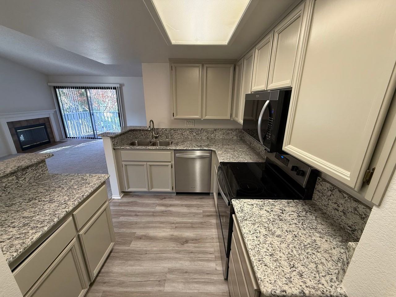 4933 Conway Ter - Photo 5 of 11