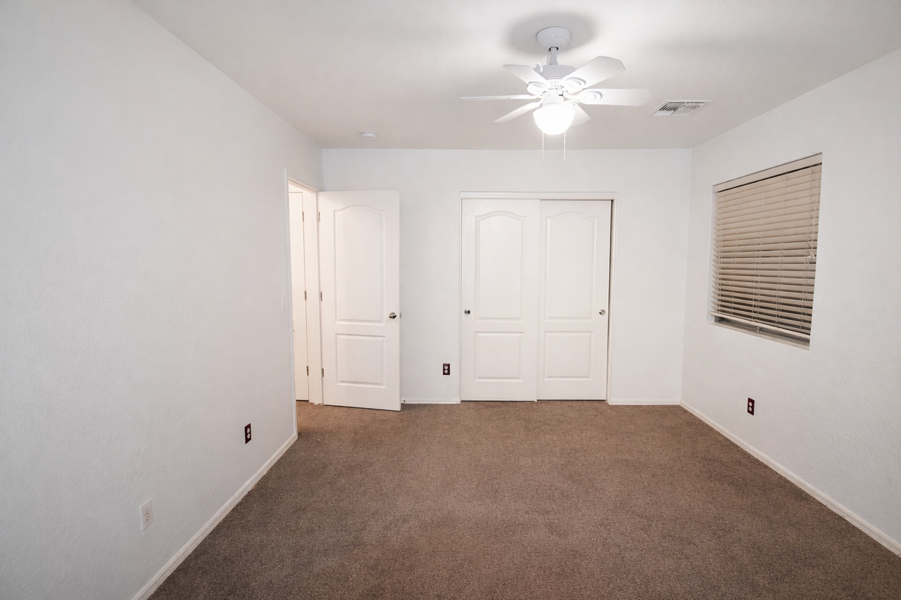 3514 S 81st Dr - Photo 4 of 8