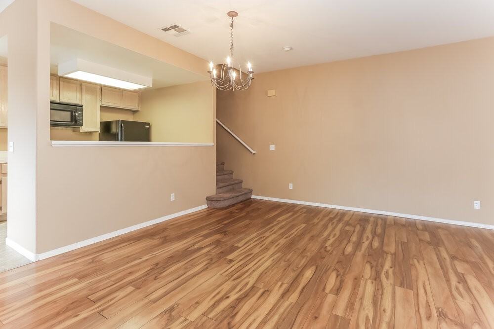 1449 Morro Creek St - Photo 4 of 17