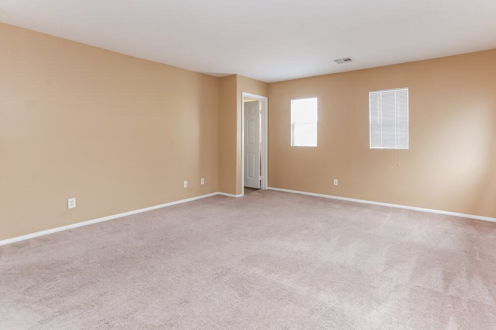 1449 Morro Creek St - Photo 7 of 17