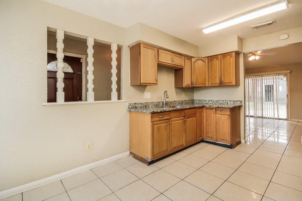 2007 Deerhurst Ln - Photo 6 of 16