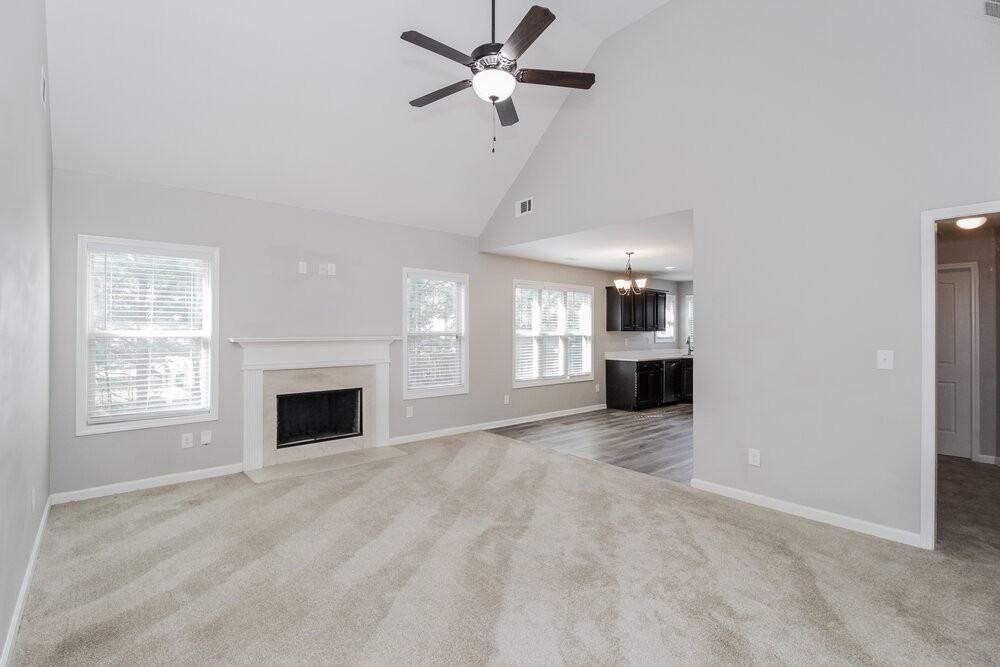 109 Andrews Ct - Photo 4 of 17