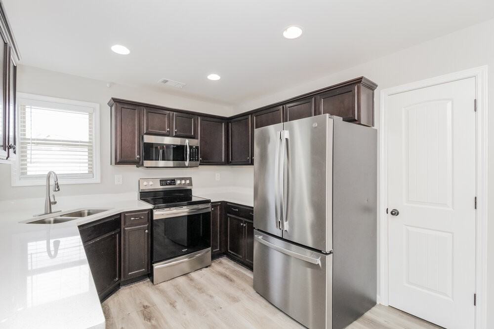 109 Andrews Ct - Photo 7 of 17