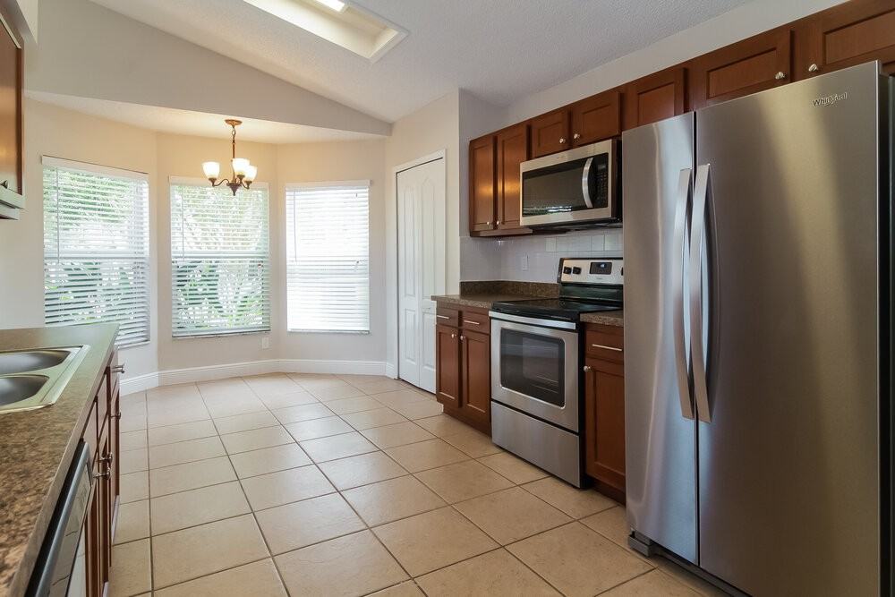 1634 Sand Key Cir - Photo 6 of 15