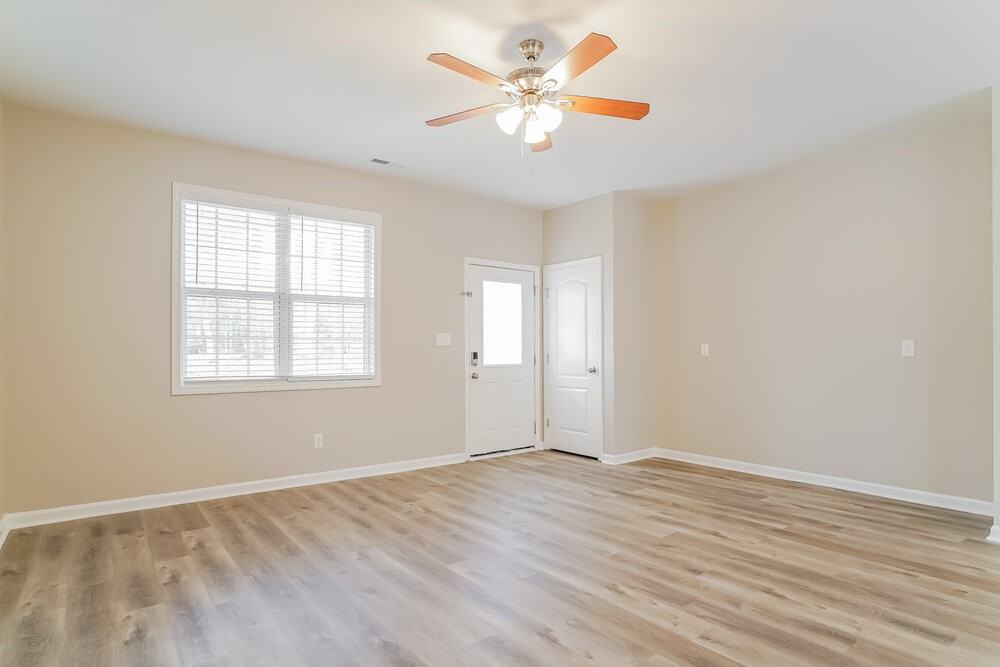 2533 Friendly Trl - Photo 3 of 16