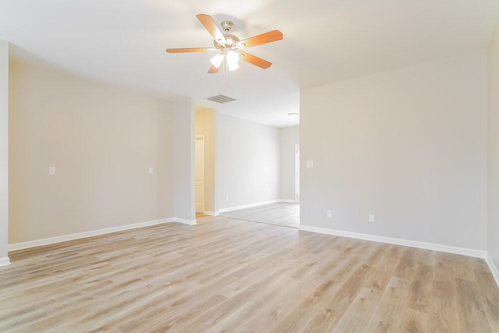 2533 Friendly Trl - Photo 4 of 16