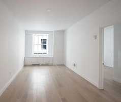 featured image of Wall St #831