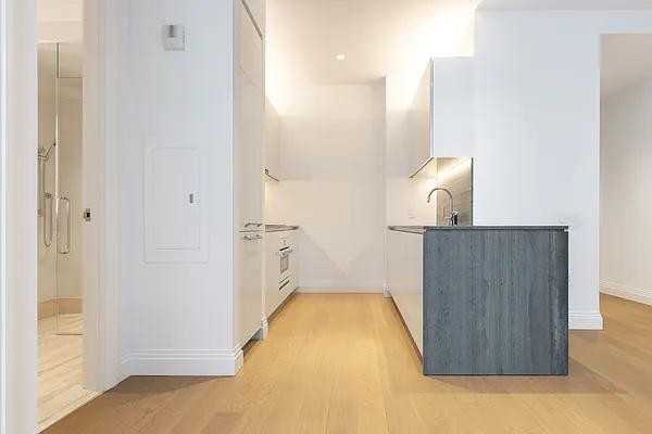 Wall St #1710 - Photo 3 of 12