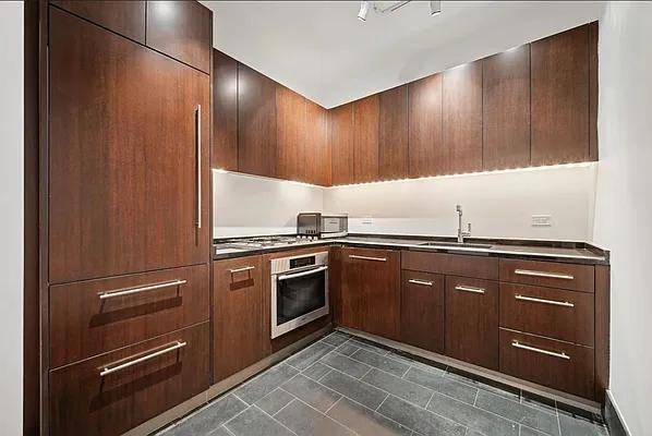 Broad St #26F - Photo 2 of 7