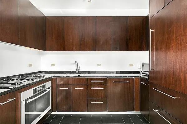 Broad St #28A - Photo 4 of 7