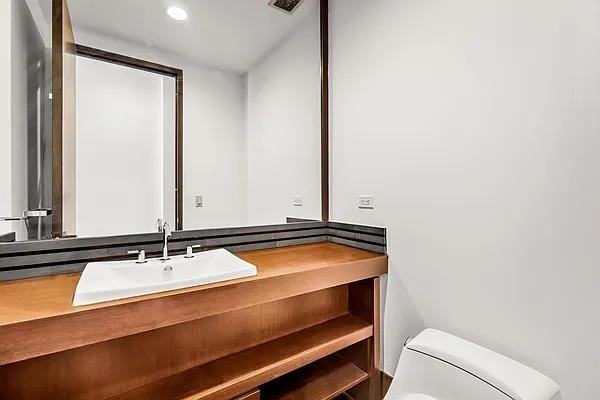 Broad St #21D - Photo 4 of 6