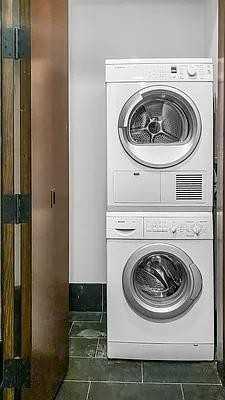 Broad St #16E - Photo 6 of 8