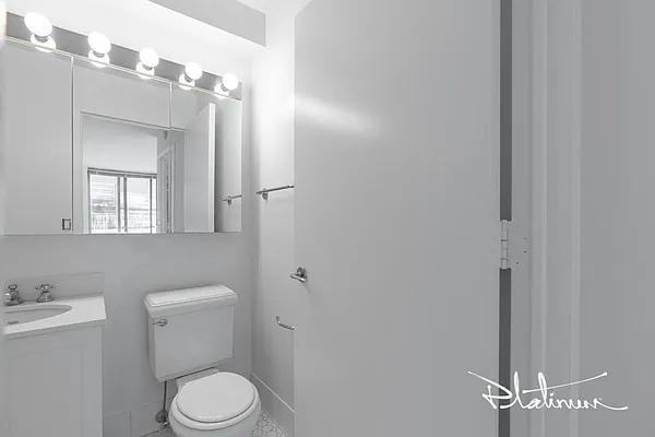 Gold St #710 - Photo 4 of 9