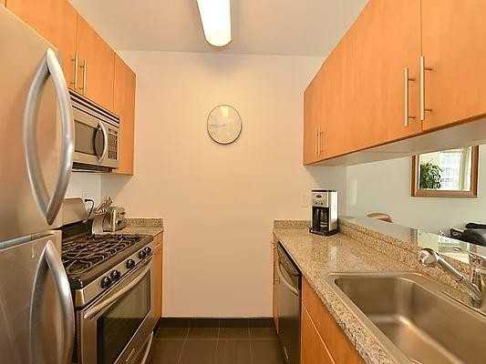 Gold St #27C - Photo 4 of 10