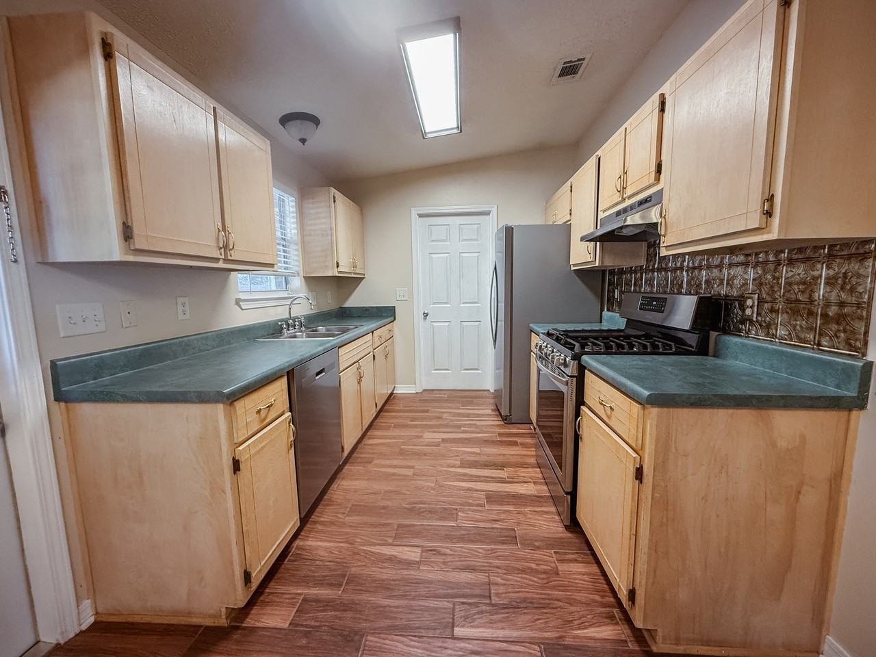 309 Adams Dr #323 - Photo 5 of 22