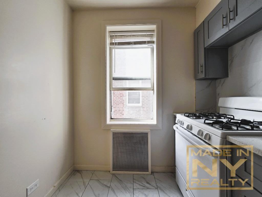 6441 Saunders St #5I2 - Photo 3 of 10