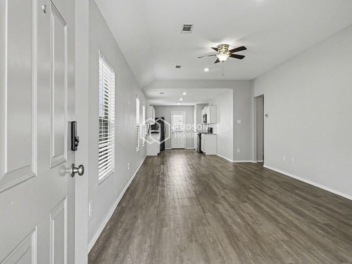 5212 Elrington Valley Ln - Photo 5 of 28