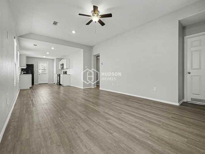 5212 Elrington Valley Ln - Photo 7 of 28