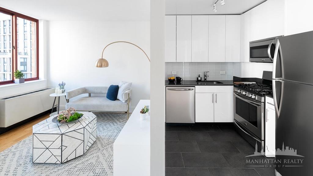 W 35th St #17D - Photo 5 of 10