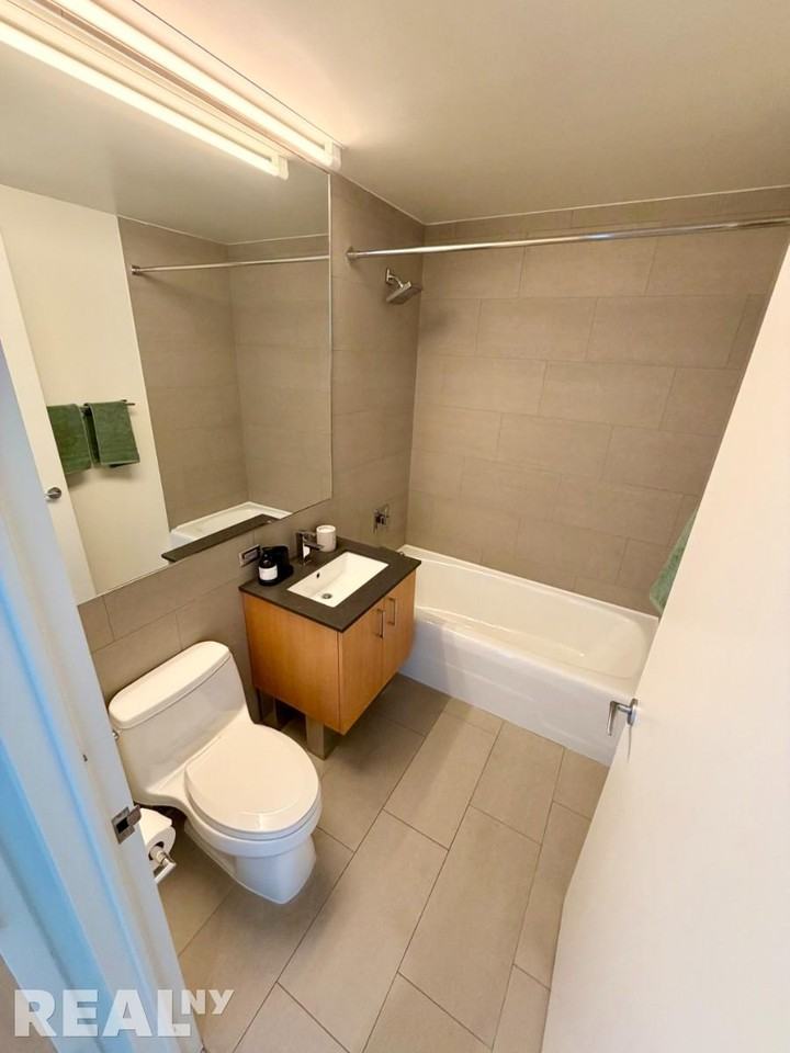 Spruce St #71C - Photo 7 of 8