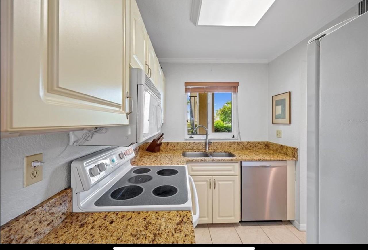 3221 White Ibis Ct #D1 - Photo 5 of 11