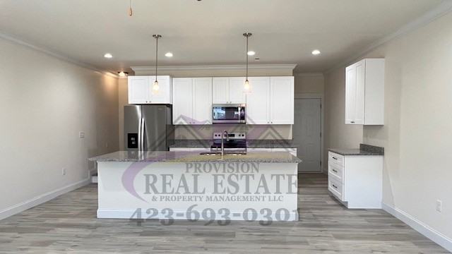 1914 Cypress Ln - Photo 4 of 25