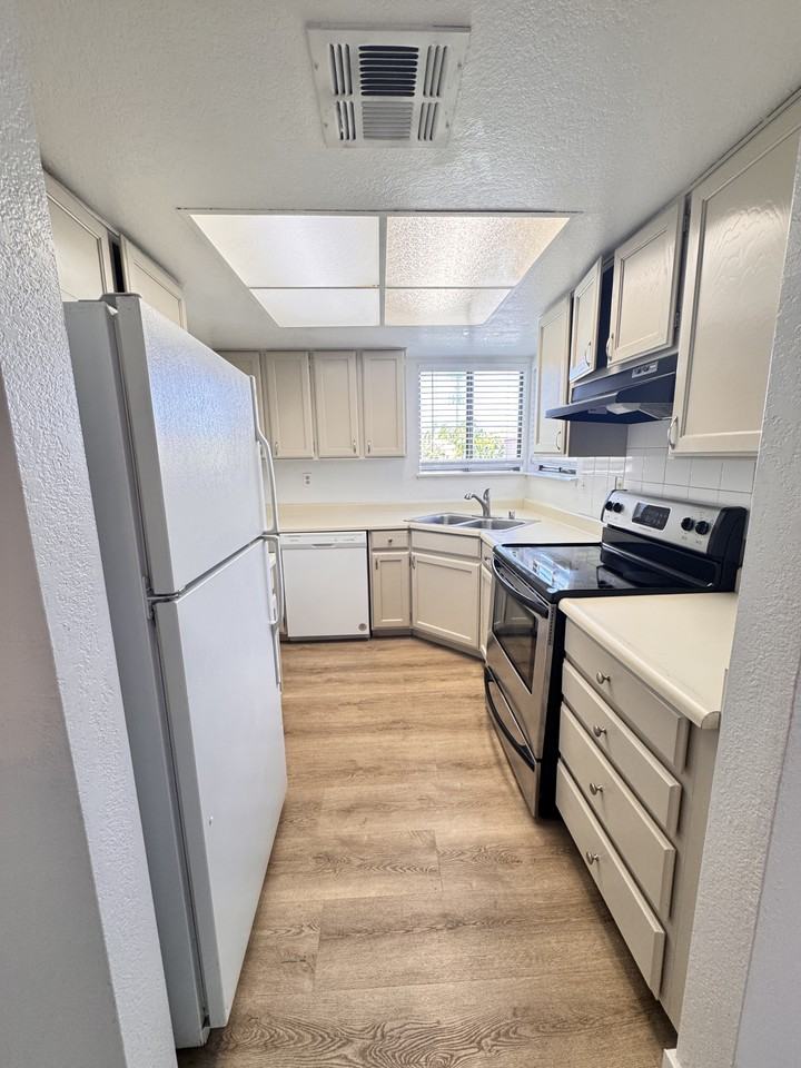 506 Wardelle St #C - Photo 7 of 24
