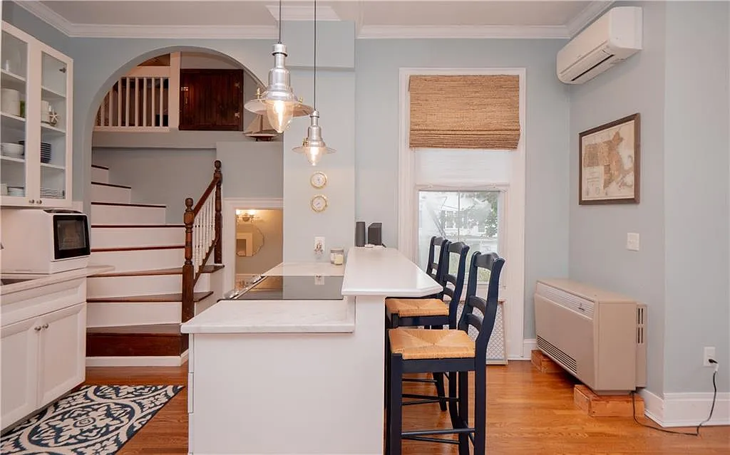 67 Perry St - Photo 5 of 19