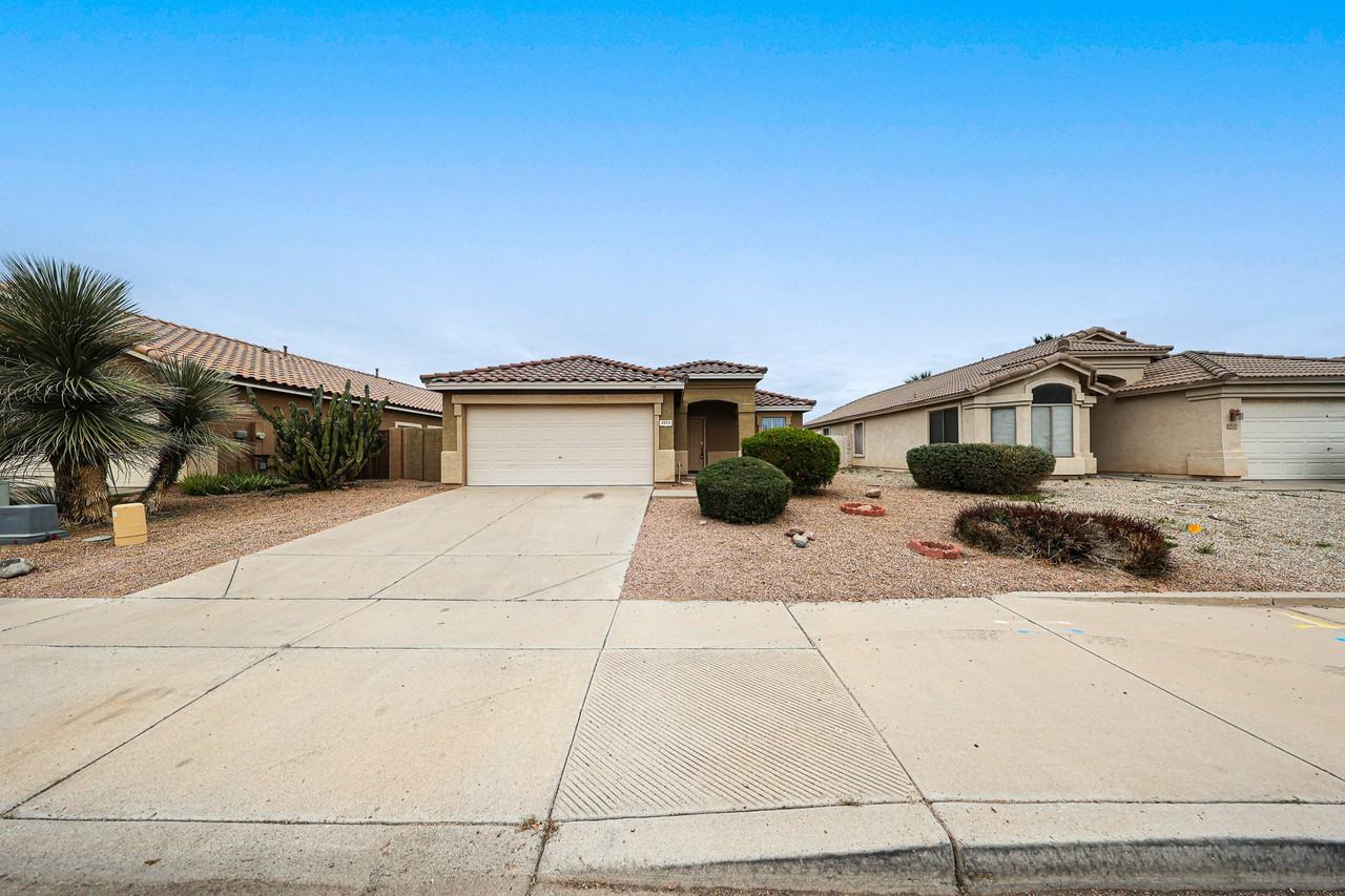 8554 E Meseto Ave - Photo 2 of 32