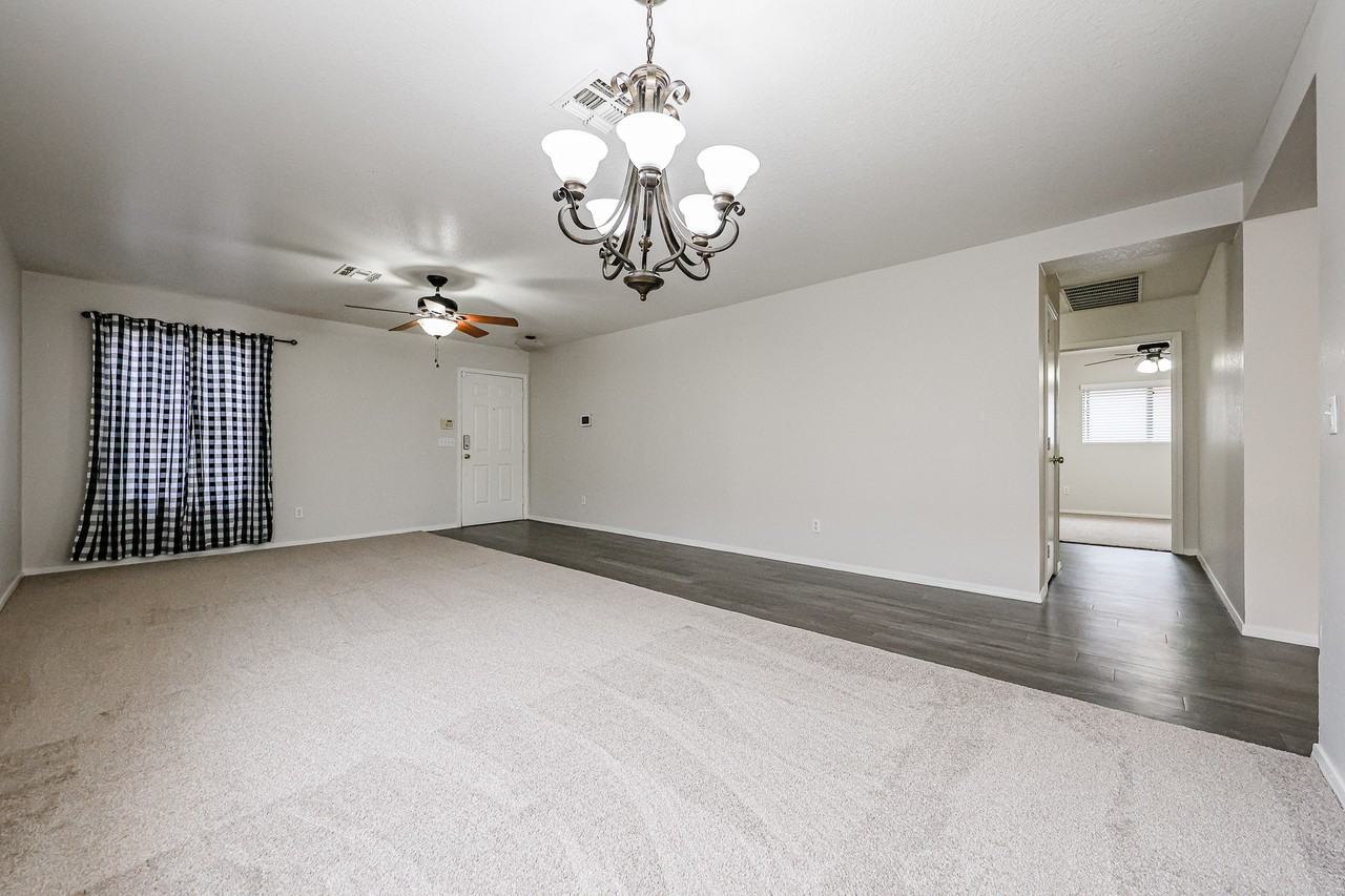 8554 E Meseto Ave - Photo 6 of 32