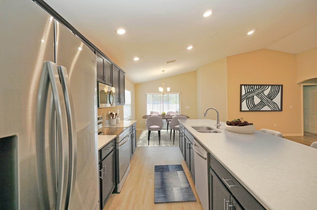 12221 Cypress Branch St - Photo 3 of 25