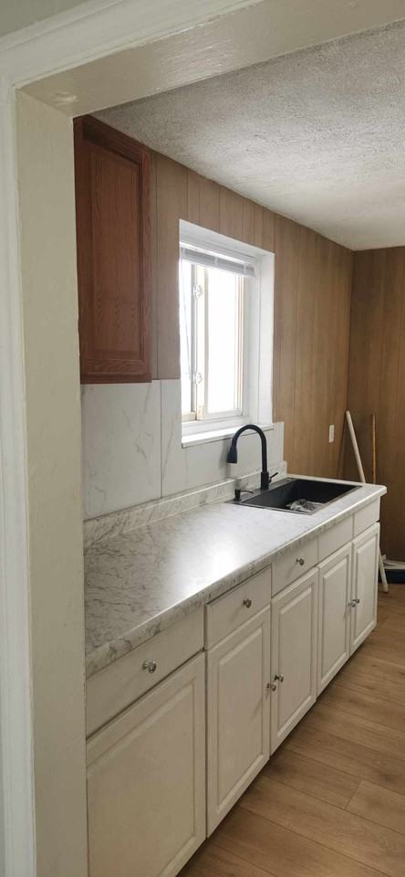 8958 Whitcomb St - Photo 7 of 15