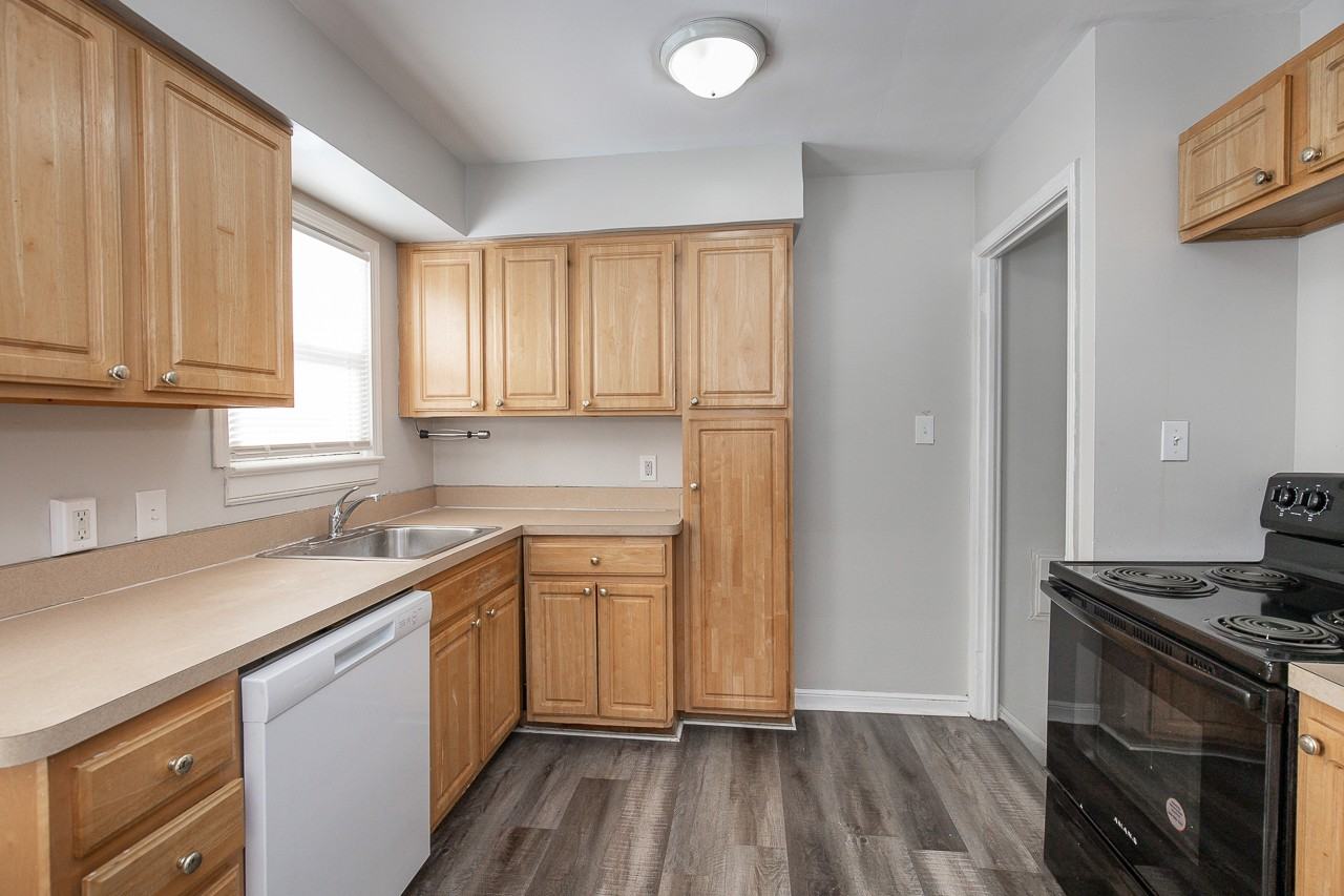 25650 Shoreview Ave - Photo 4 of 22