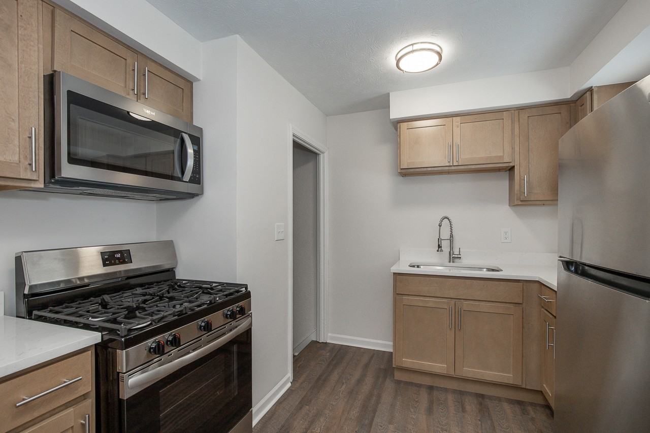 20540 Fuller Ave - Photo 4 of 24