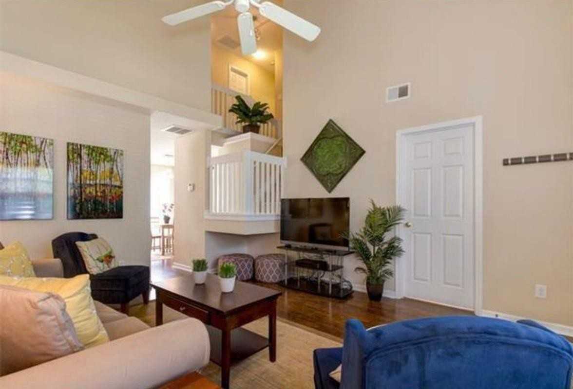 1705 Pergola Pl - Photo 2 of 10