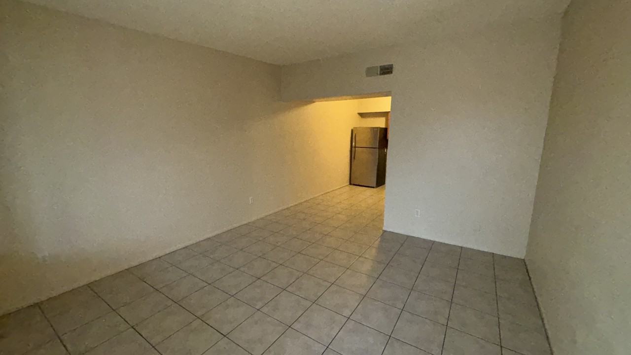 1301 W 3Rd St - Photo 3 of 16