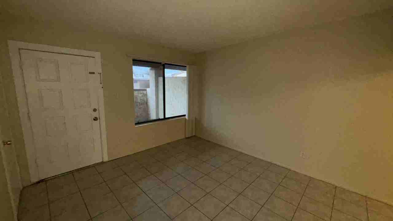 1301 W 3Rd St - Photo 4 of 16