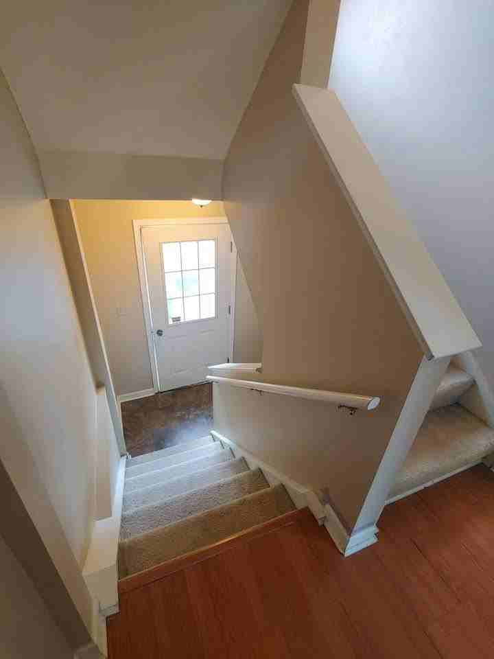 115 Mountain Dr - Photo 2 of 32