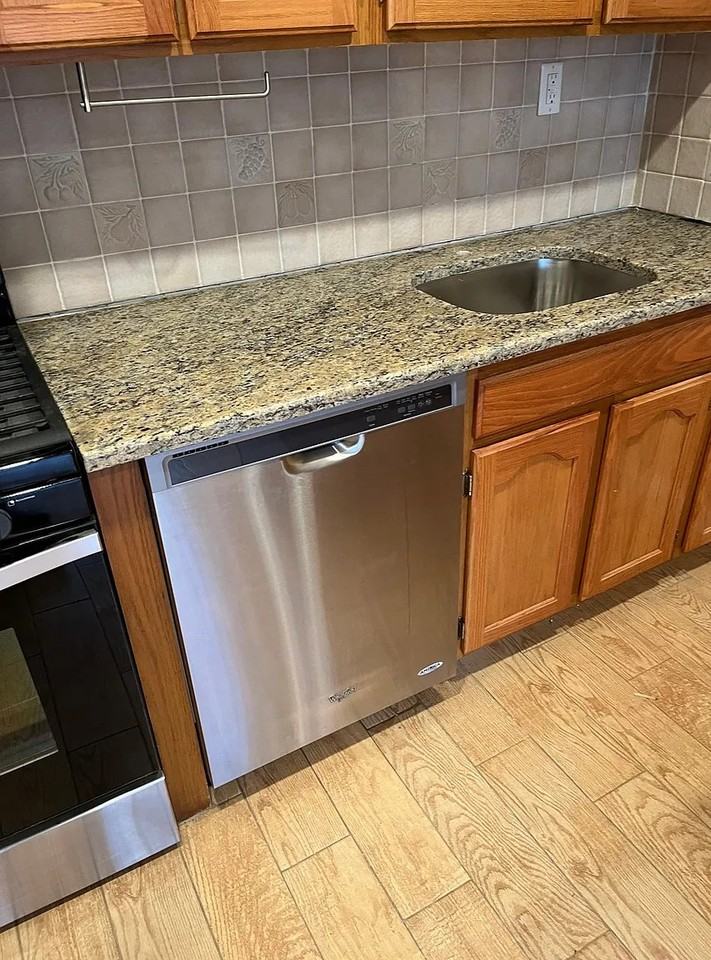 8 Justin Ave #8 - Photo 7 of 18