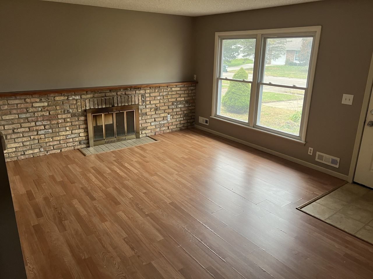 866 Haralson Dr - Photo 4 of 19