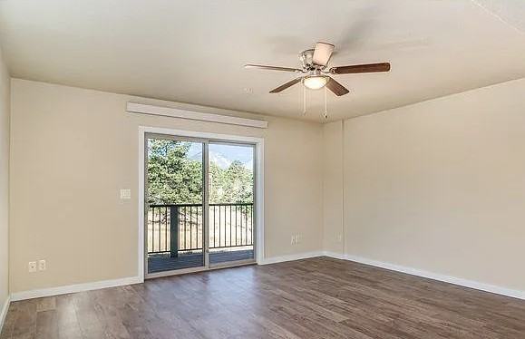 262 Stanley Ave - Photo 3 of 29