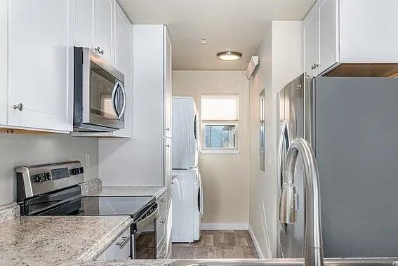 262 Stanley Ave - Photo 7 of 29