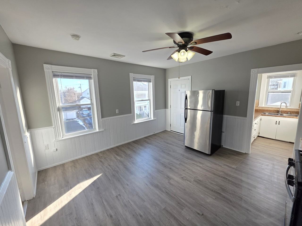 519 Manville Rd - Photo 2 of 11