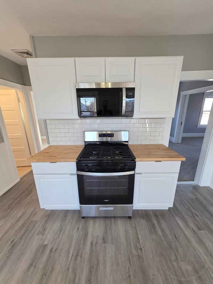 519 Manville Rd - Photo 3 of 11