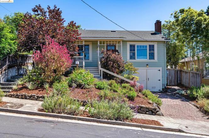 7538 Stockton Ave - Photo 2 of 20