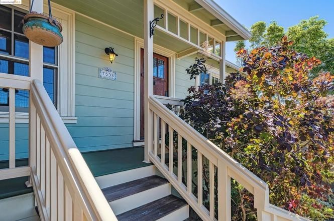 7538 Stockton Ave - Photo 6 of 20