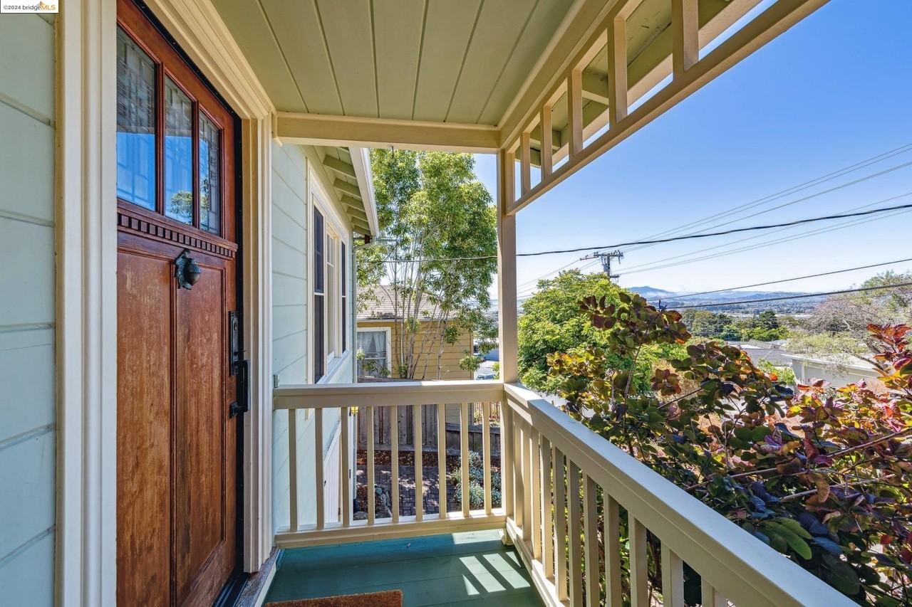 7538 Stockton Ave - Photo 7 of 20