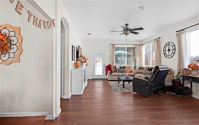 3531 Snowmass Ln - Photo 3 of 15