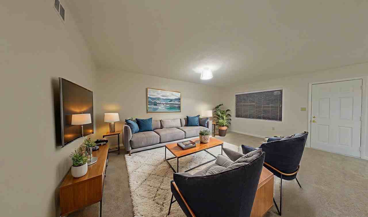 1066 5th Ave - Photo 6 of 22